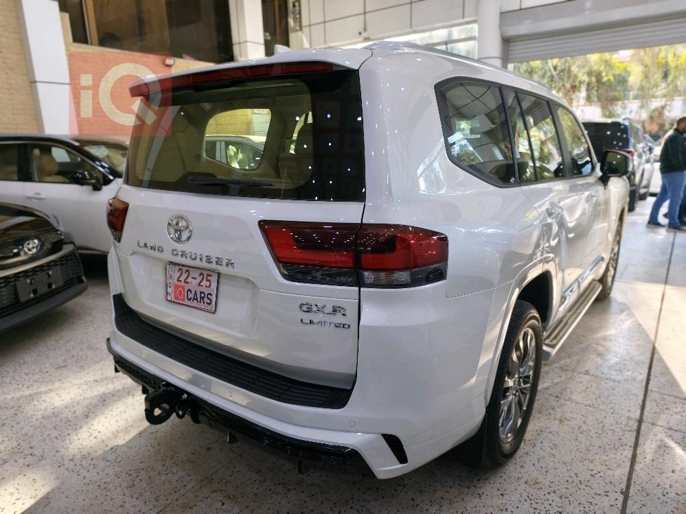 تۆیۆتا لاند کروزەر